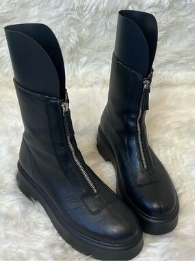 Steve Madden Women’s Jones Black Front-Zip Leather Combat Boots. Size 9